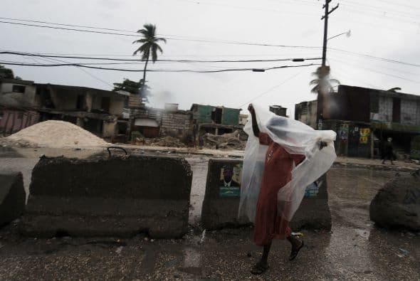 Algunos temen que la tormenta empeore la epidemia de cólera en Haití, la cual ha matado a más 440 personas y mandado al hospital a otras 6,700.