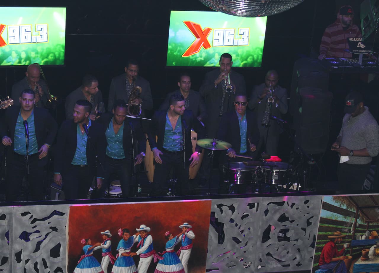 La Familia de Univision, líderes de la comunidad y la agrupación de salsa Chiquito Team Band le pusieron mucho sabor a la celebración en el Alto Manhattan, mira aquí lo que pasó.