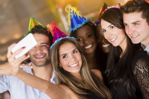 Intenta sacar a relucir el lado más alegre y cortés de tu personalidad.