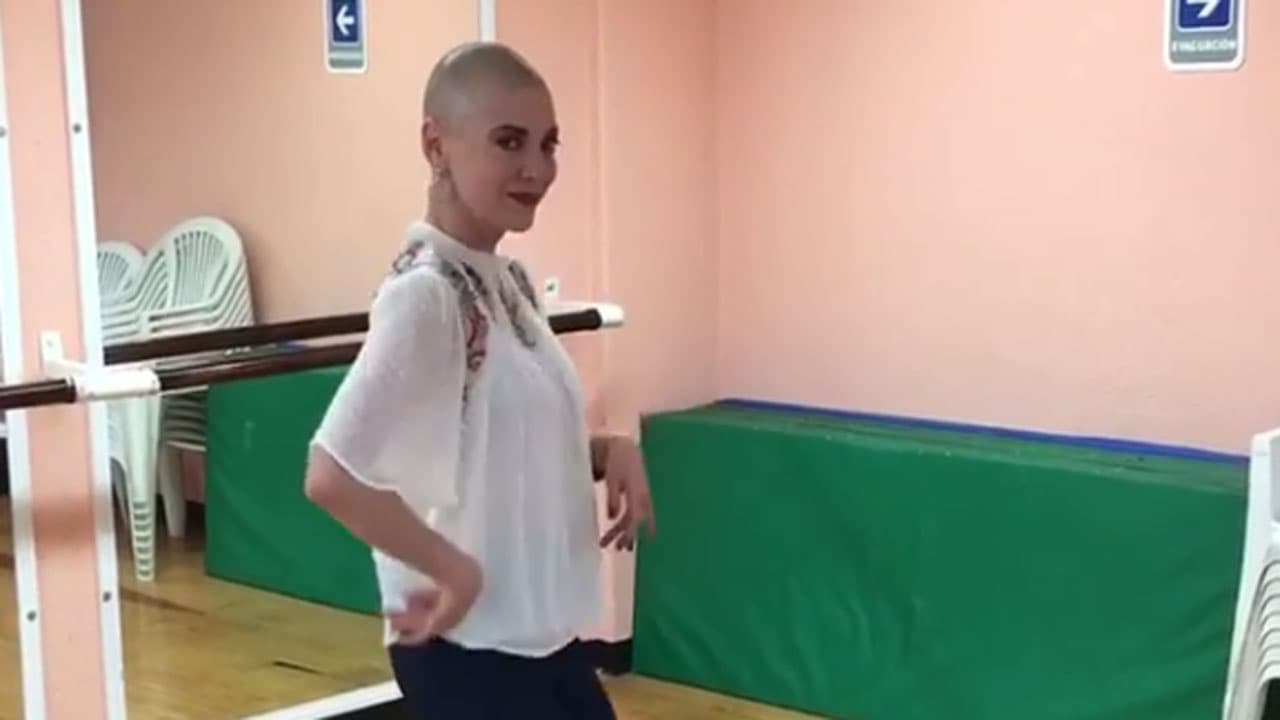 A mediados de mayo, comenzó a sentir "un leve dolor en la espalda" y no podía metabolizar, contó Víctor Manuel, de 66 años. Por eso la actriz fue al hospital, donde en un principio, los médicos comenzaron a revisar sus síntomas, buscando la causa de la oclusión intestinal.