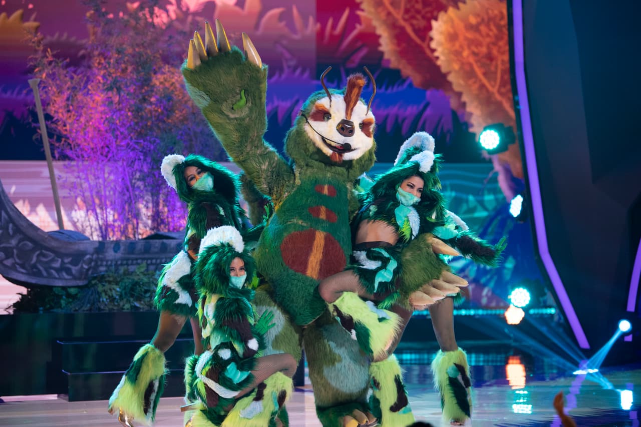 El primer triple combate de la noche estuvo a cargo de Perezoso, Sapo y Monstruo de las nieves. Perezoso fue el primero en subir al escenario.