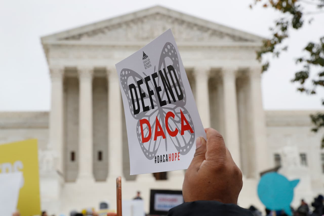 Entre la esperanza y la incertidumbre, miles de 'dreamers' aguardan fallo de la Corte Suprema sobre DACA