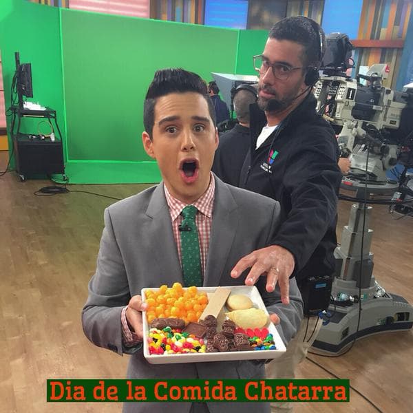 ¡Aléjate comida chatarra! Chabán siempre está atento a todo.