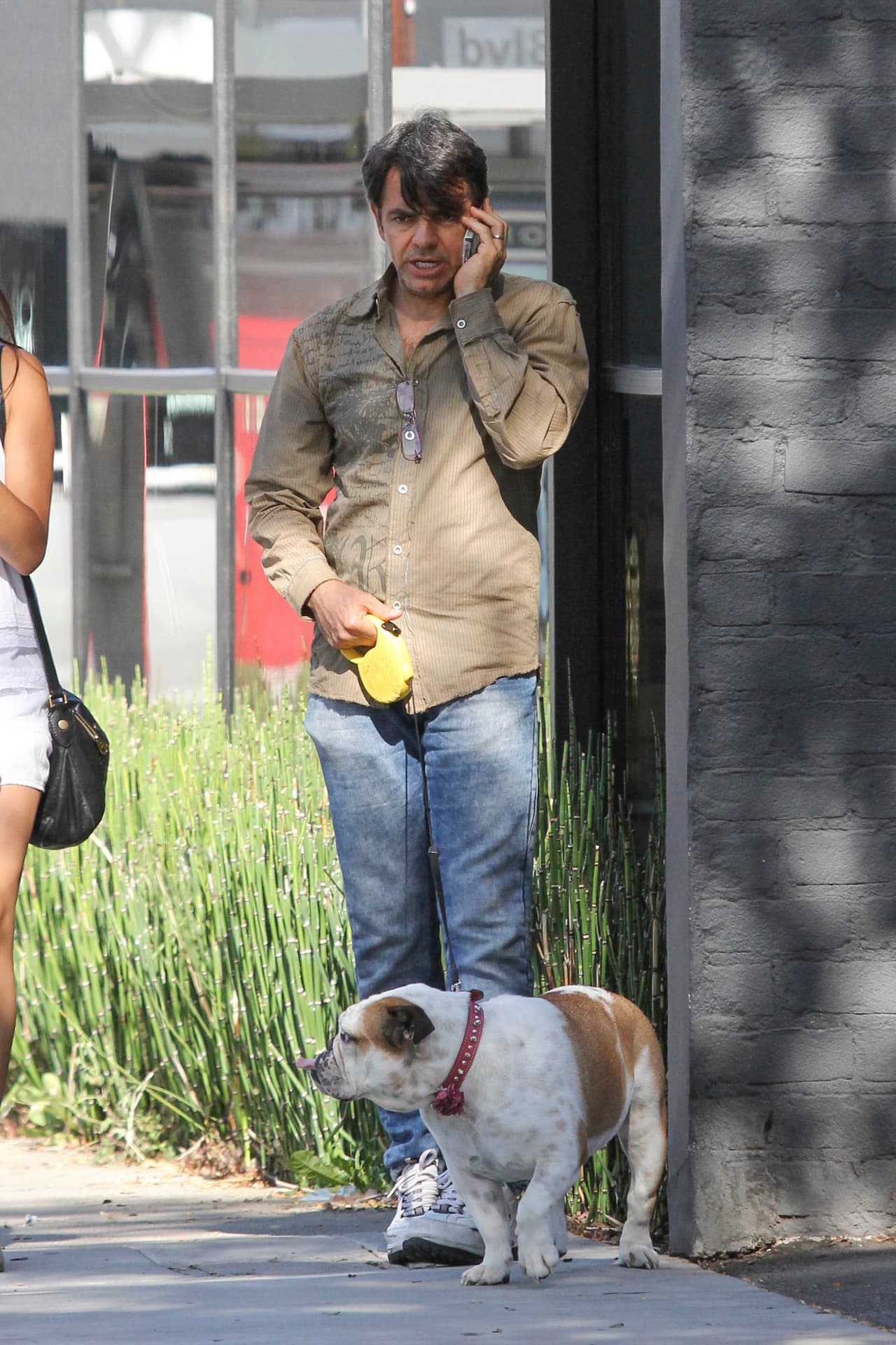 Si por él fuera, incluso la llevaría a los sets de sus películas.