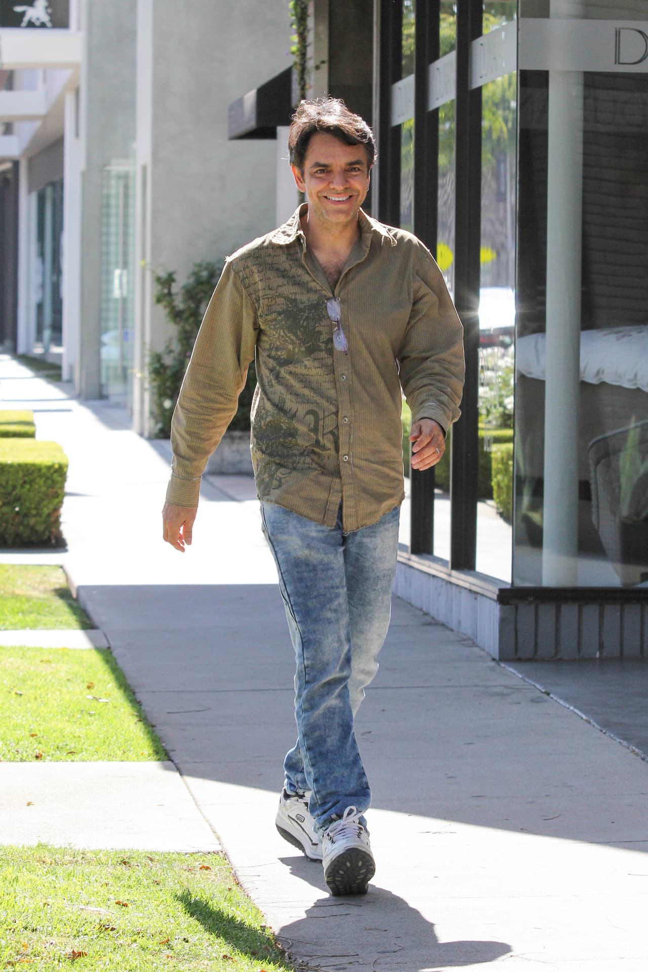 No es la primera vez que el comediante pasea con su perrita.