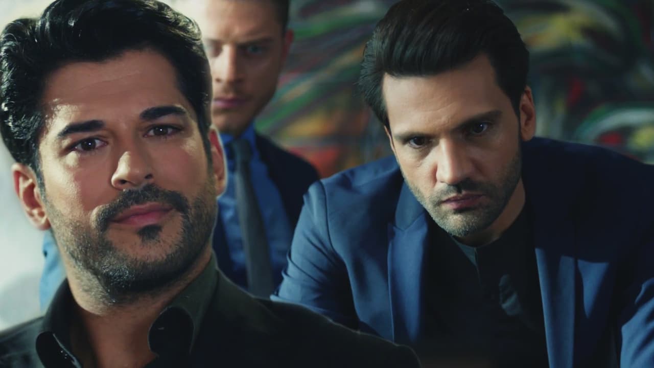 Tras decirle frente a frente a Emir que lo destruiría y sabiendo que los escuchaba, 
<b>Kemal y Nihan</b> tuvieron una plática donde fingieron ser enemigos mientras el villano observaba todo con gusto desde una computadora.