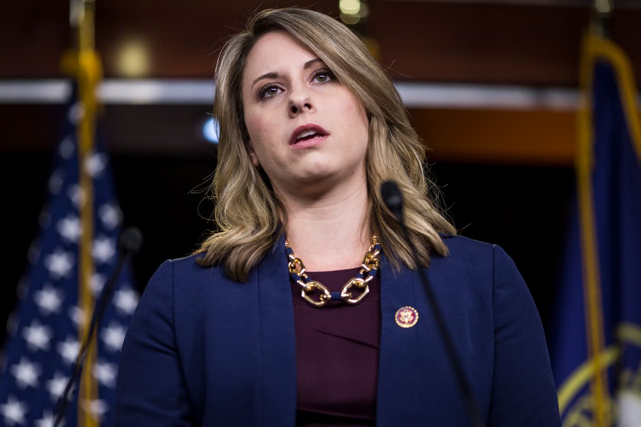 "Lo siento, fue mi culpa": Katie Hill regresa a la política