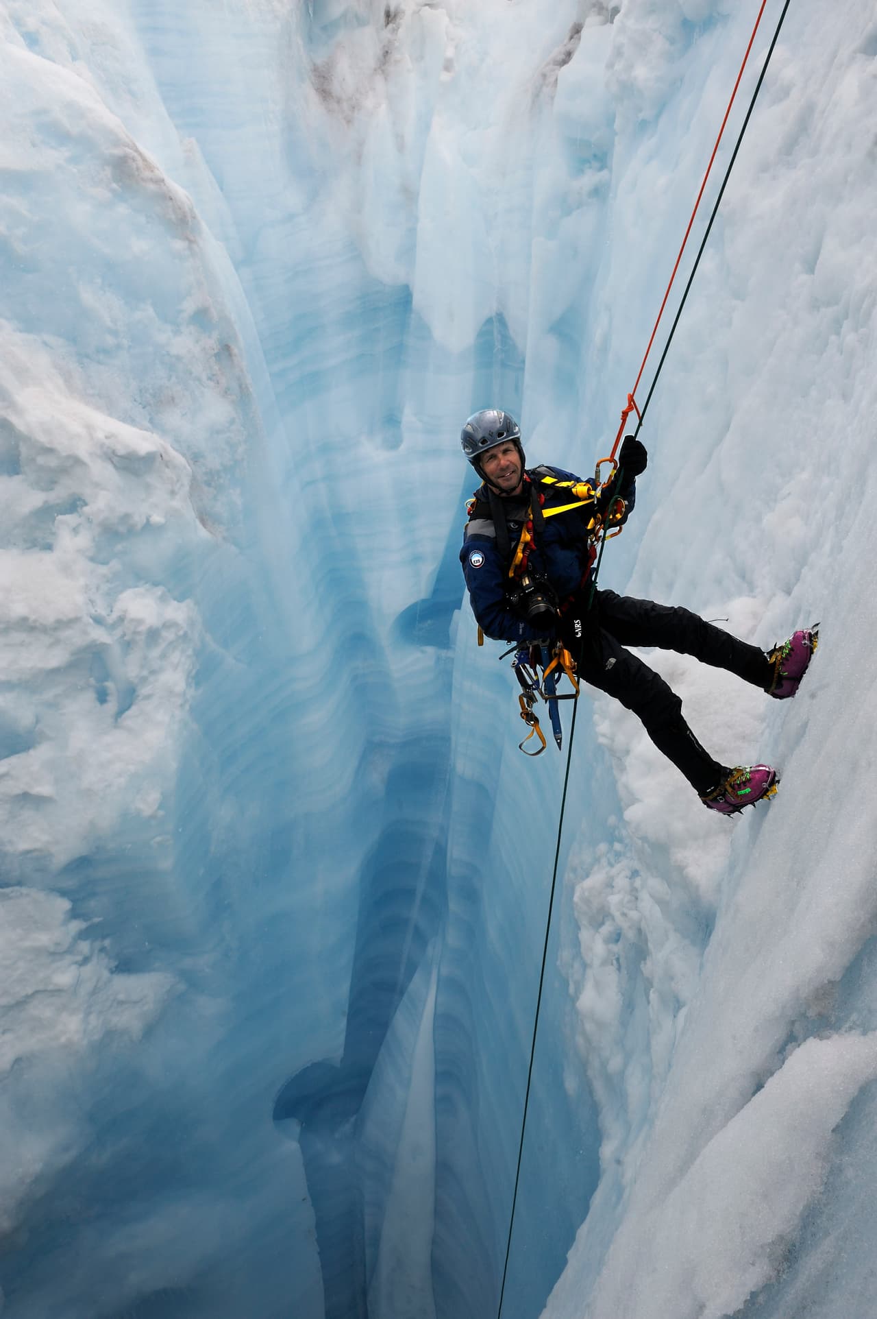 A través de fotos y videos, Balog buscó crear conciencia entre los visitantes sobre su impacto en el medio ambiente.