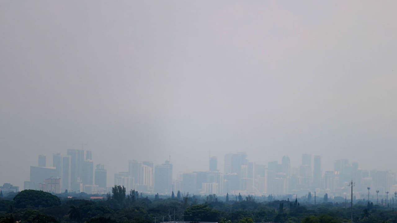 Al menos 42,000 acres han sido afectados por el incendio en Everglades