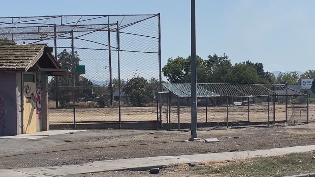 Desamparados del Columbus Park esperan que la ciudad cumpla su promesa de vivienda permanente