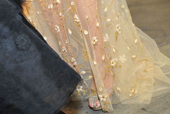 ¡Cuidado con mostrar demás! Nos colamos detrás de cámaras y pudimos captar una que otra piernita y uno que otro escote. ¡Taco de ojo caballeros!