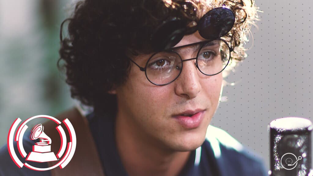 El grupo Rawayana nos presenta a su curiosa mascota que los acompaña en gira