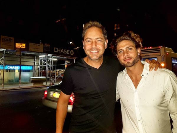 Además ha aprovechado su tiempo para convivir con buenos amigos, como el actor Jan.