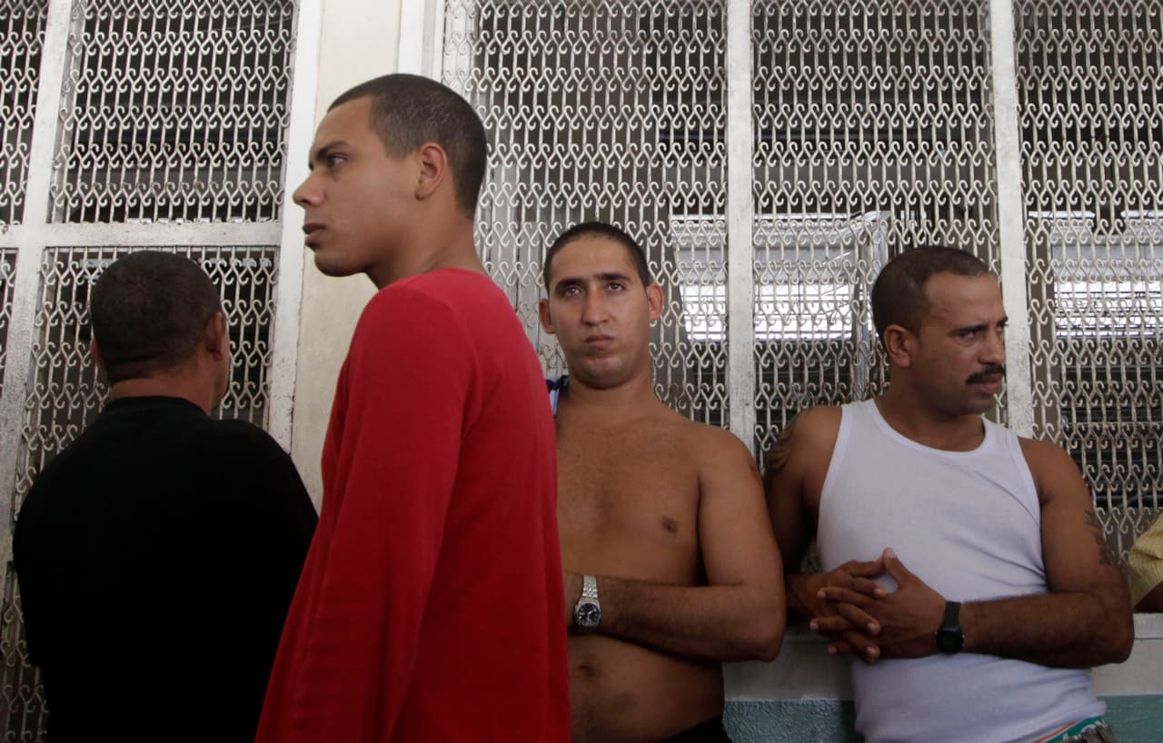 Cómo la frustración de no poder llegar a EEUU genera un aumento de los suicidios en cárceles de migrantes de México