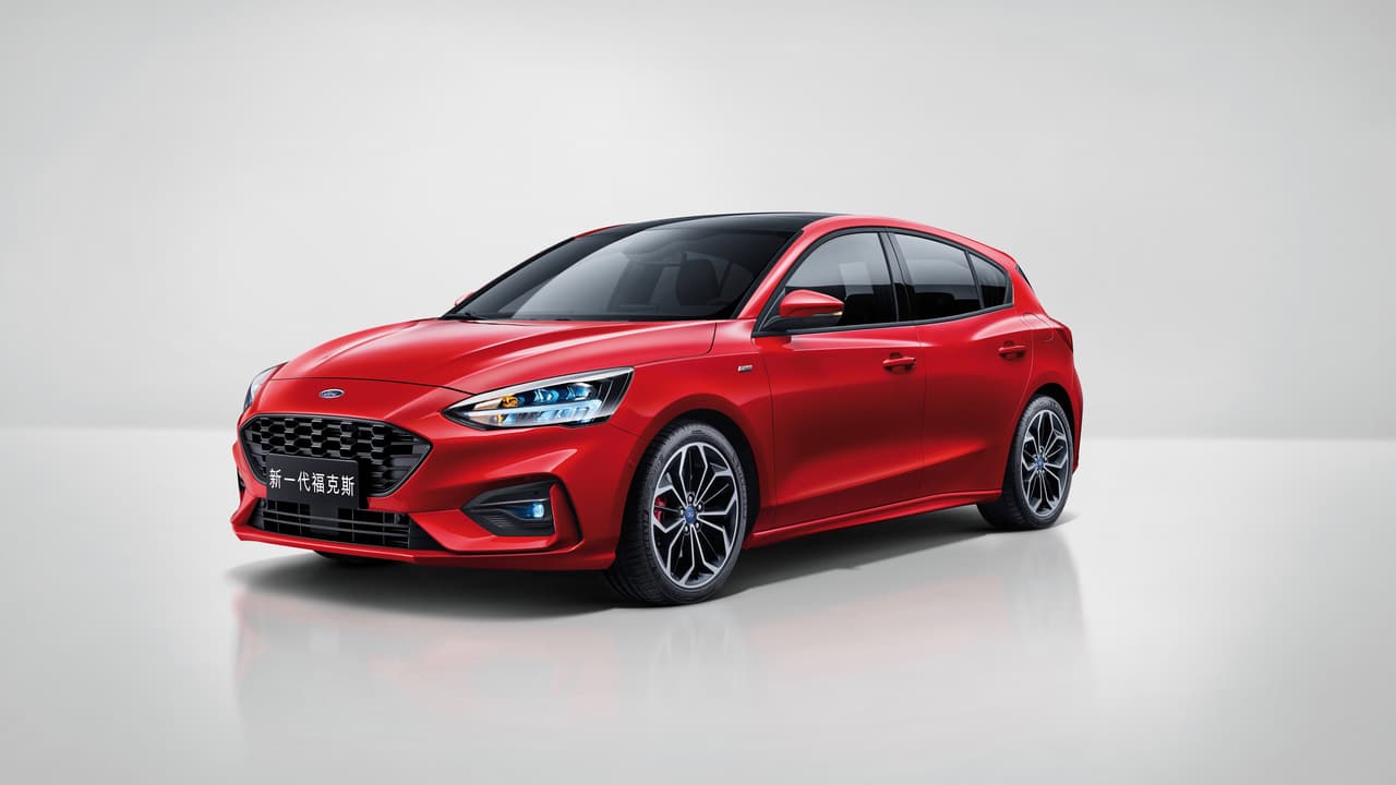La nueva línea Focus de Ford contará también con un elegante un hatchback regular.