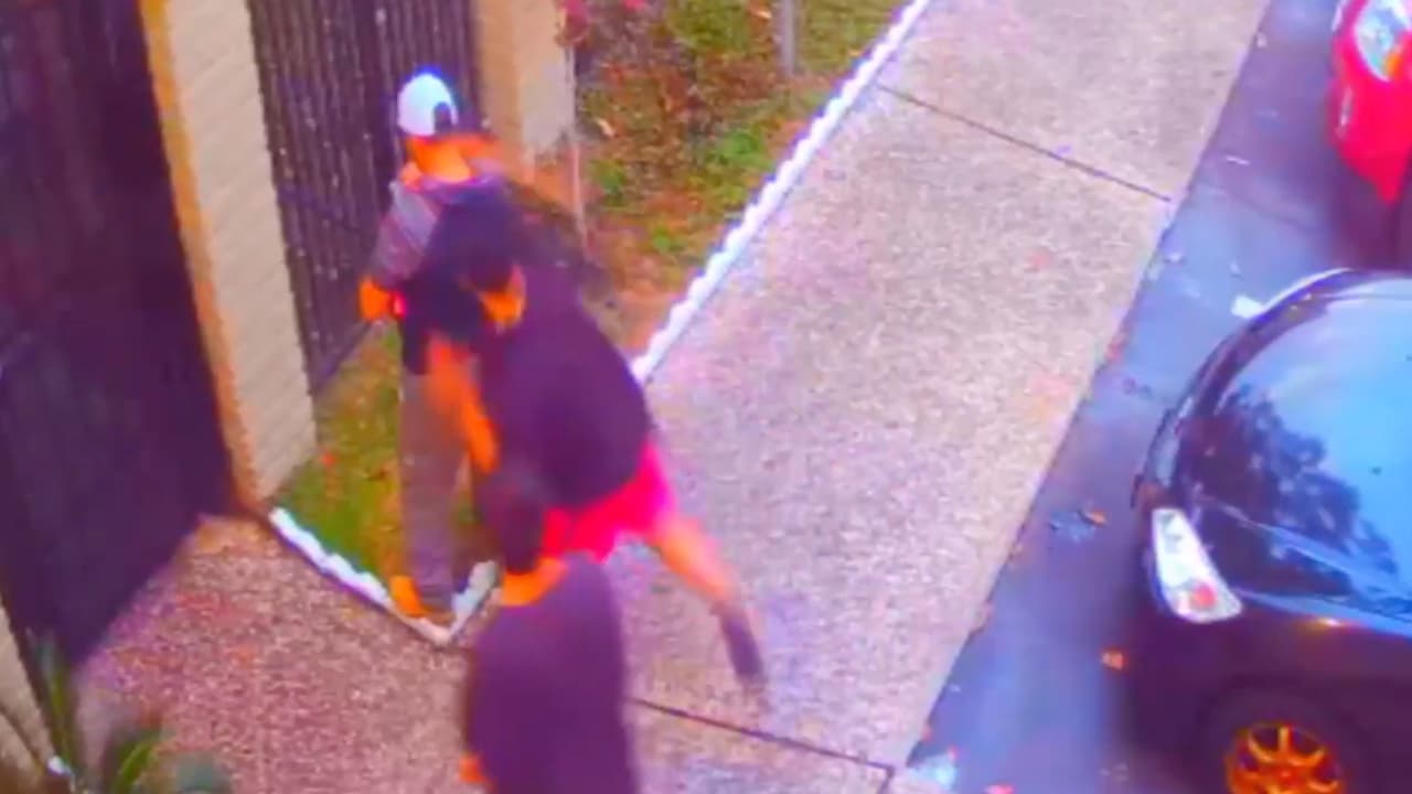 Golpean y estrangulan a un hispano para asaltarlo al suroeste de Houston