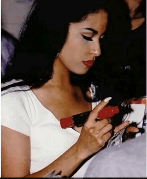 40. Luego de su muerte, varias bebés fueron bautizadas 'Selena' en el estado de Texas. A partir de ese momento se ha vuelto un nombre muy popular.