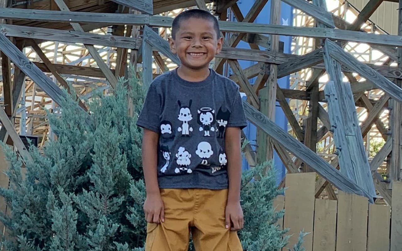 El más pequeño de las víctimas 
<a href="https://www.univision.com/local/san-francisco-kdtv/noticias/quiero-justicia-para-mi-nieto-abuela-del-nino-de-6-anos-que-murio-en-el-tiroteo-de-california-video" target="_blank">fue identificado por sus familiares como Stephen Romero</a>. Su abuela, Maribel Romero, dijo que "él era un niño muy feliz”. Al referirse al pistolero, señaló que “debe ser alguien muy enfermo, para dispararle a un niño, en un evento familiar… Solo espero que se haga justicia para mi nieto”.