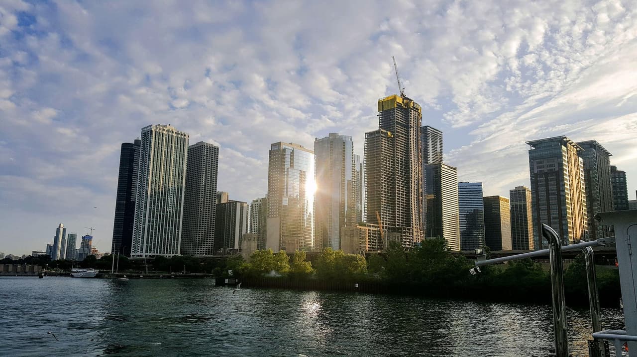Chicago amanece con un domingo lleno de sol y temperaturas primaverales entre los 60 grados