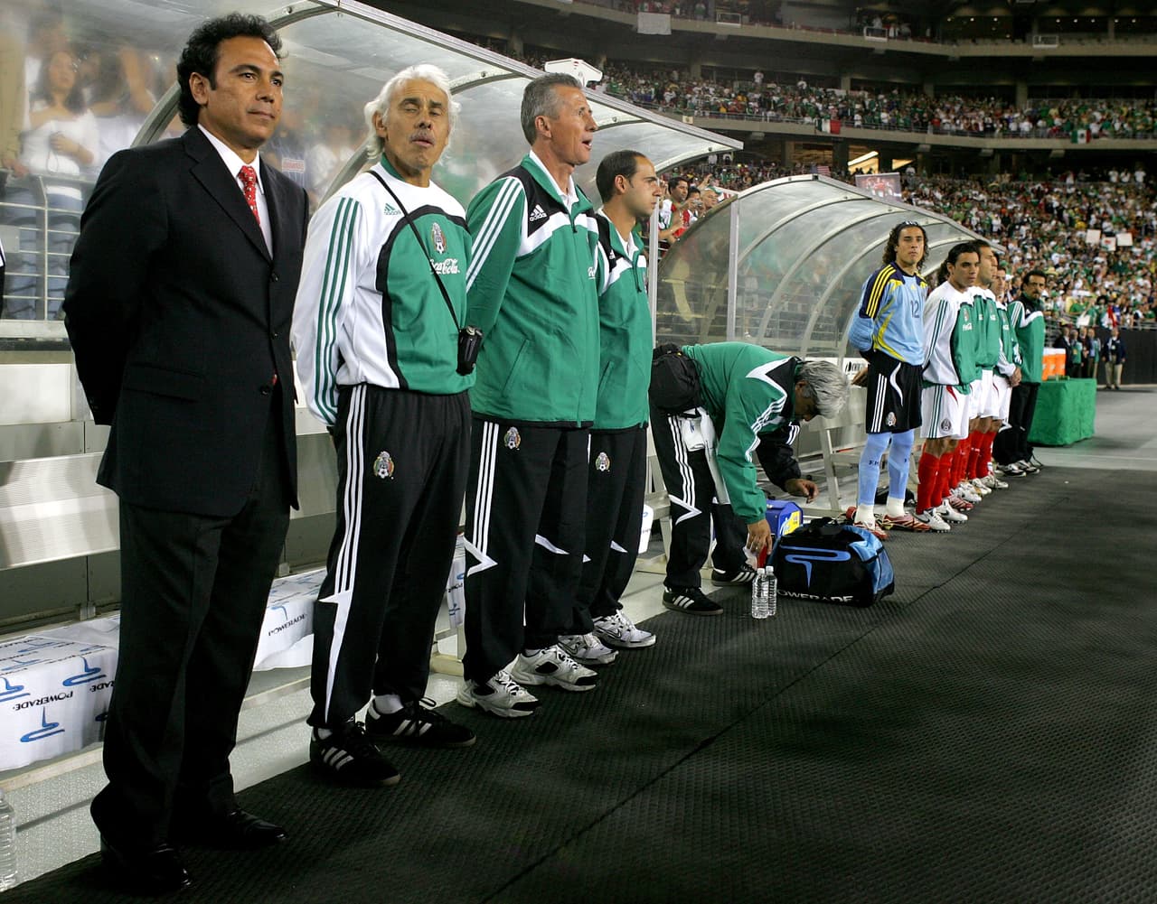 En febrero de 2007 el estadio vio el debut de Hugo Sánchez como entrenador del Tri en un partido amistoso contra EEUU, que visitaba la arena por primera vez y que le propinó su primera derrota, 2-0.