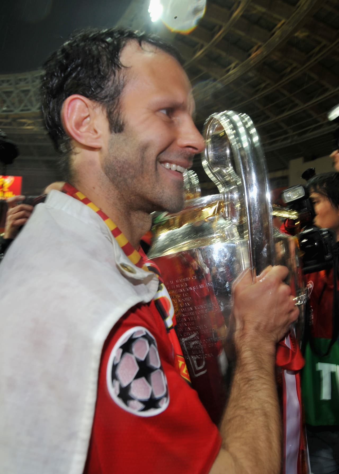 Ryan Giggs - El galés jugó 1,065 partidos como profesional con el Manchester United, la selección de Gales y la seleccóin de Gran Bretaña entre 1990 y 2014.