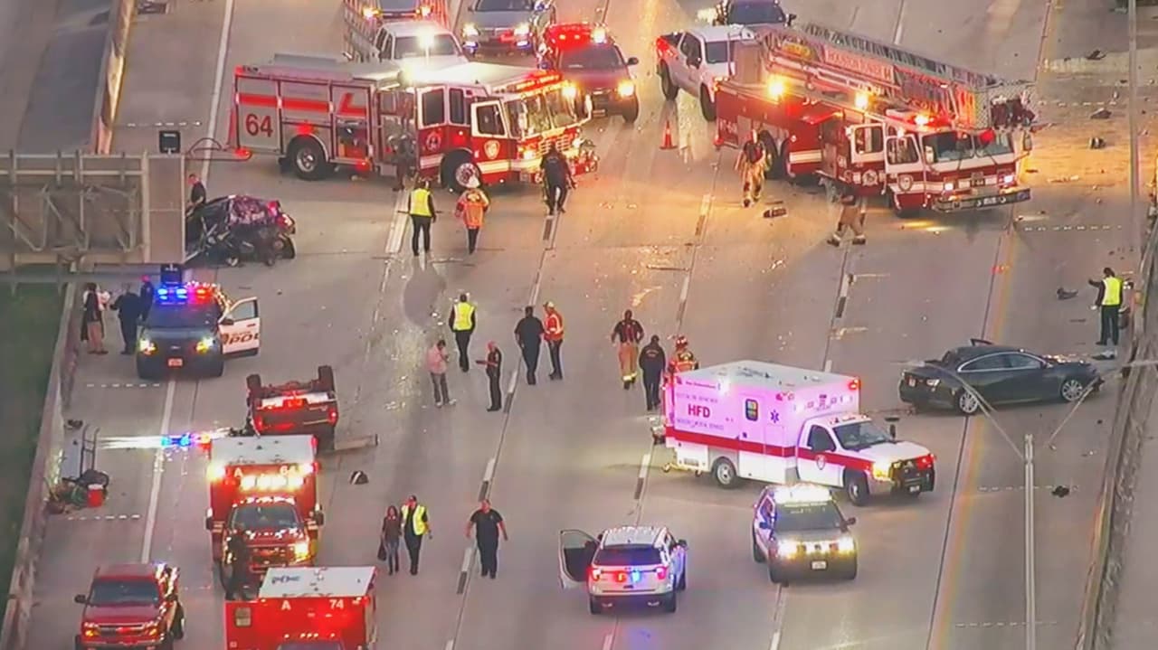 Un choque entre varios vehículos en el North Belt 8, al norte de Houston, deja una víctima mortal