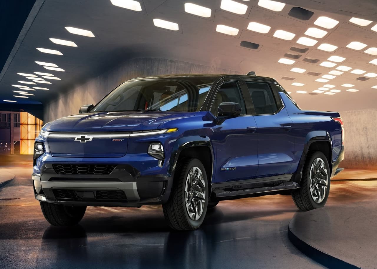 ... sistema de dirección en la cuatro ruedas (similar al que usa la GMC Hummer EV)...