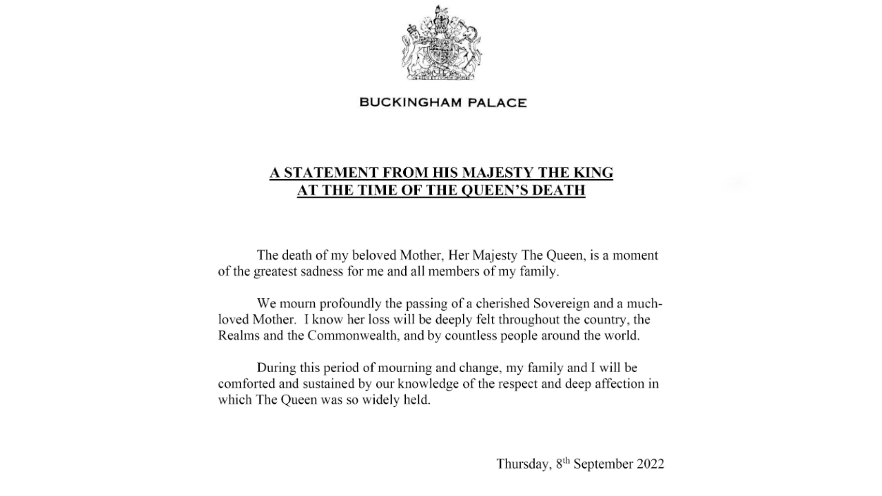 El primer comunicado del rey Carlos III fue difundido por el palacio de Buckingham.