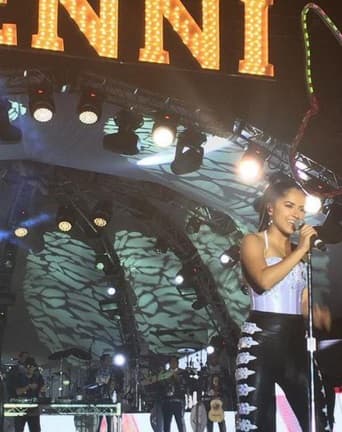 Becky G, quien ha declarado gran admiración por la obra de Jenni, formó parte del elenco.