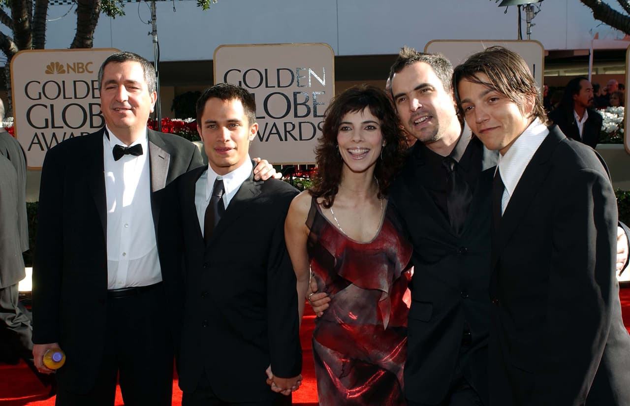 <b>Y tu mamá también</b>: dirigida por Alfonso Cuarón y protagonizada por Gael García Bernal, Diego Luna y Maribel Verdú, fue nominada a los premios Oscar en 2002, por mejor guion original. Recaudó más de
<b>33 millones</b> de dólares en taquilla.
<br>
<br>