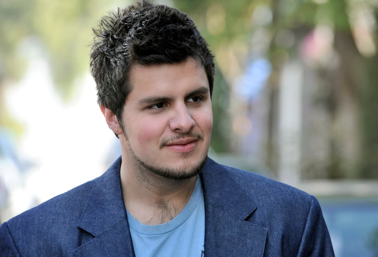 Con la mirada triste, narró lo que sucedió una ocasión en época decembrina: “Recuerdo una navidad que le marco y me contesta y le digo ‘Hola papá ¡Feliz Navidad!’ y me cuelga”.
<br>