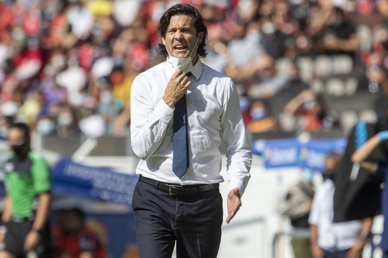 Santiago Solari sigue a la espera de un refuerzo en el América