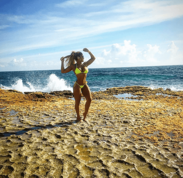 Su único hijo, José Antonio García, mejor conocido como Joe Joe, está internado en un centro especializado en tenis, en Orlando, Florida, donde practica sus destrezas en el deporte.
<br>