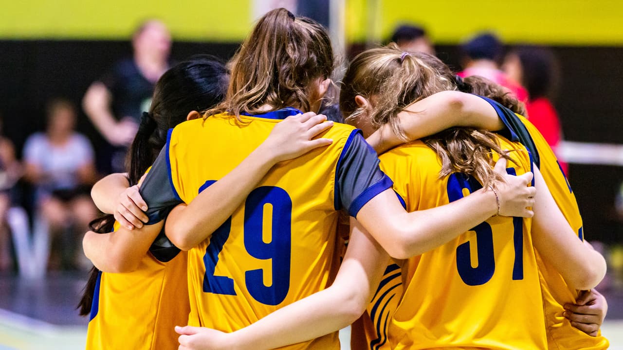 Bloquean propuesta de ley que prohíbe a niñas transgénero participar en equipos deportivos femeniles en Arizona