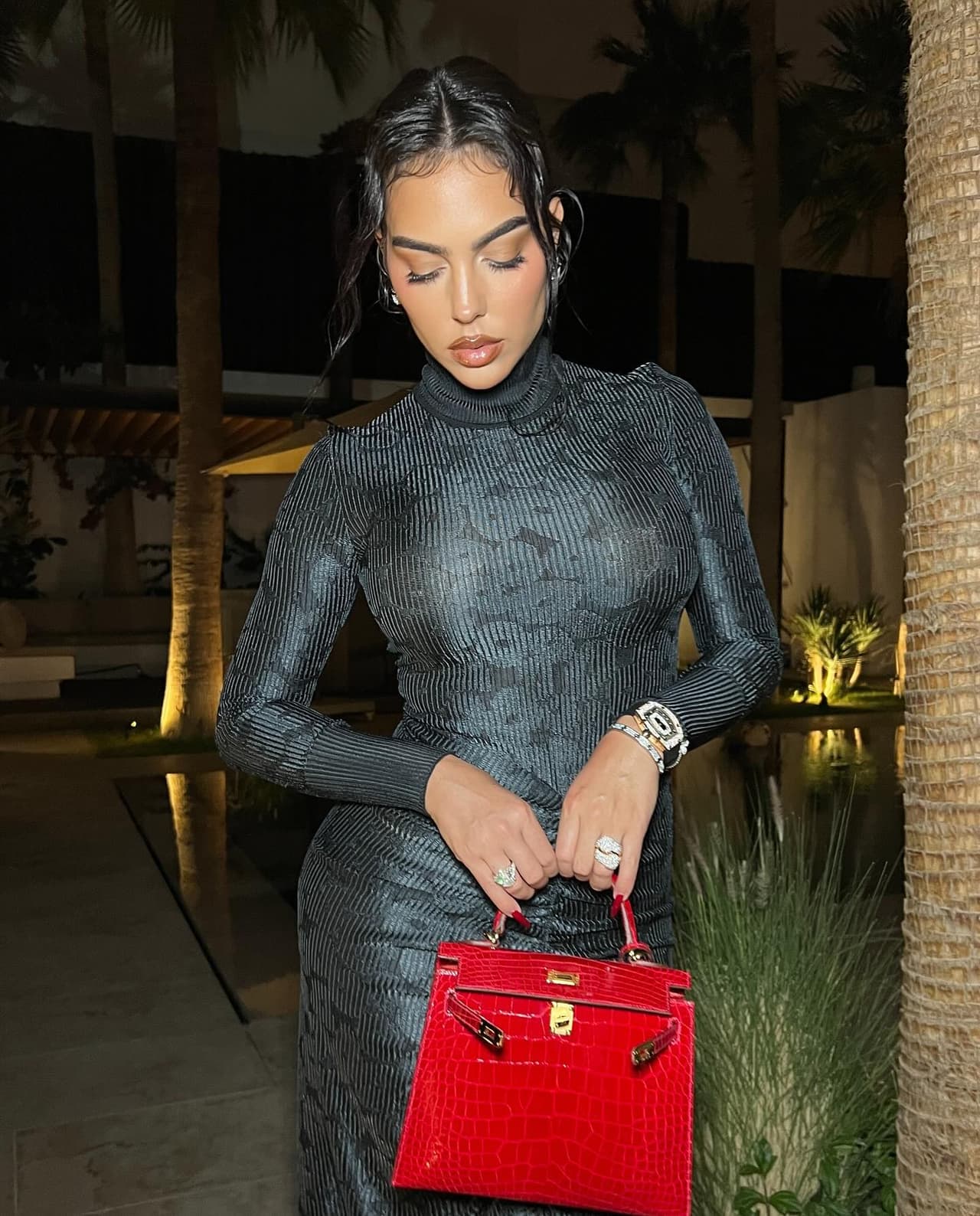 Georgina Rodríguez con su bolso Hermès de 89 mil dólares.