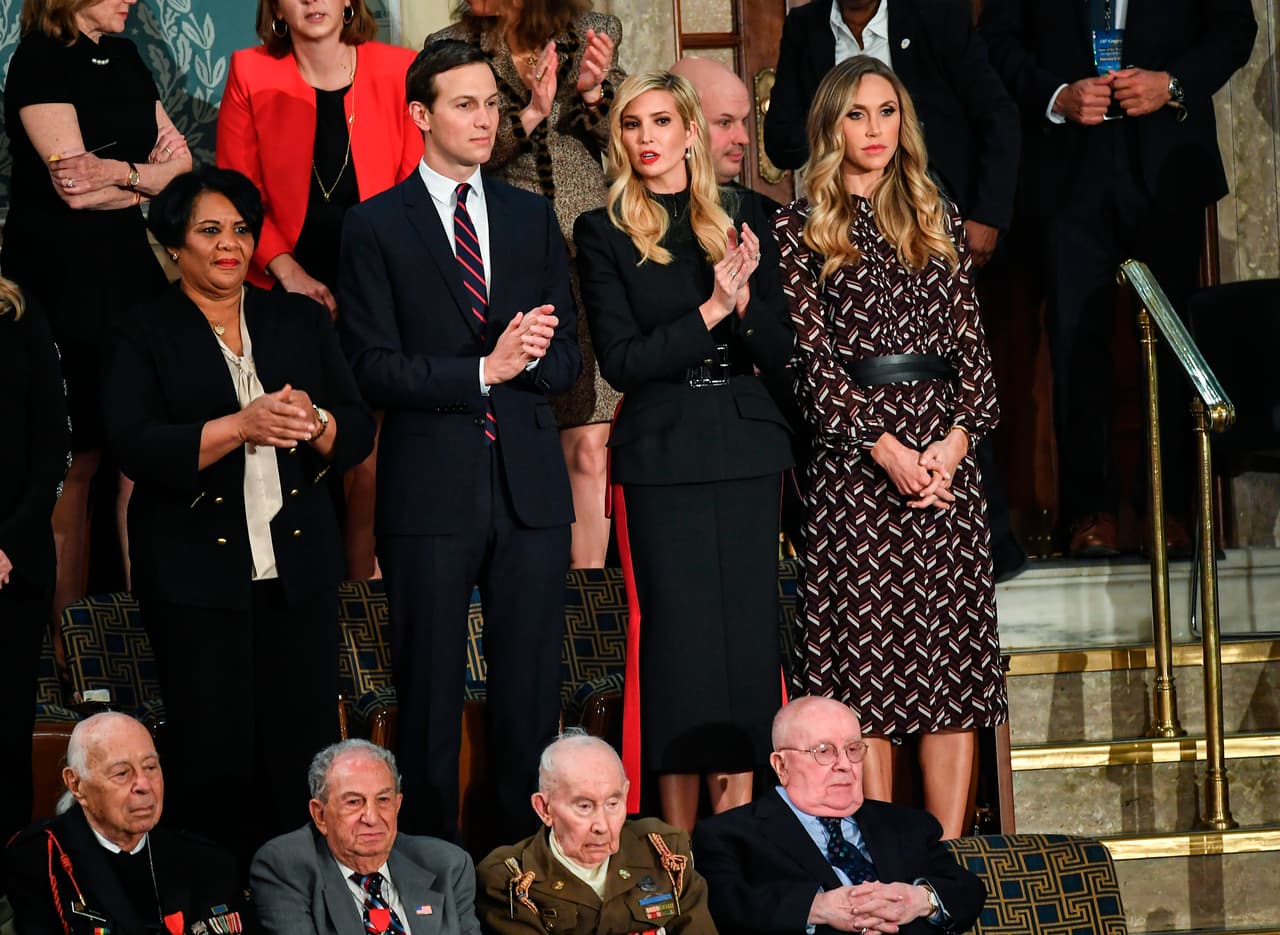Ivanka Trump y su esposo Jared Kushner junto a los invitados especiales del Presidente.