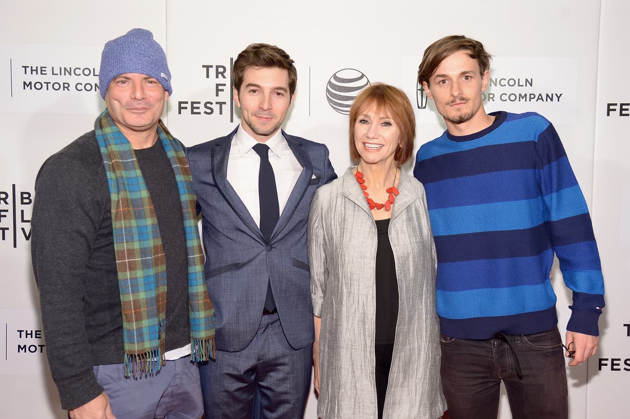 Conoce más de Roberto con estas imágenes.