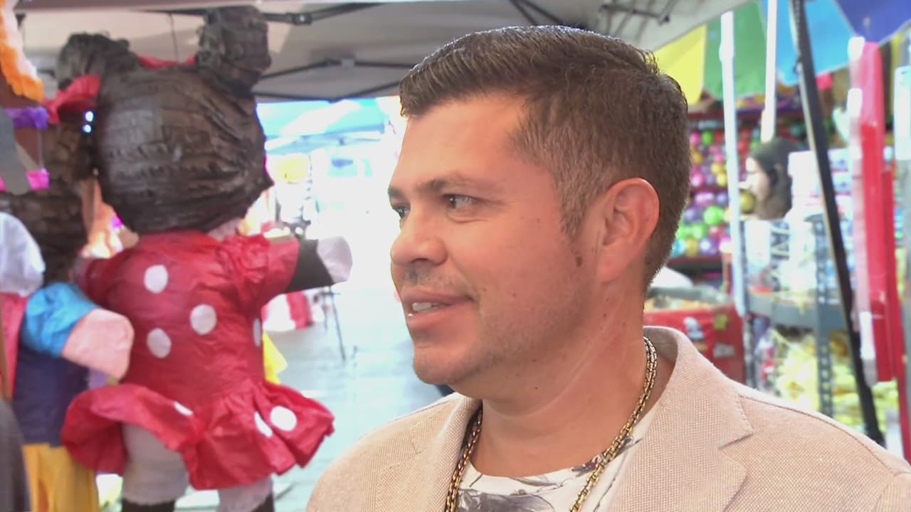 Jorge Medina está tan renovado que hasta tatuajes se ha puesto