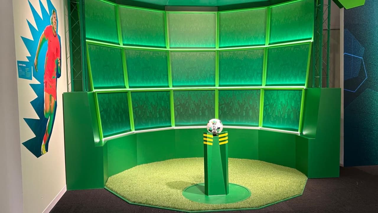 Así es la exposición de fútbol del Museo Perot que conecta deporte y ciencia