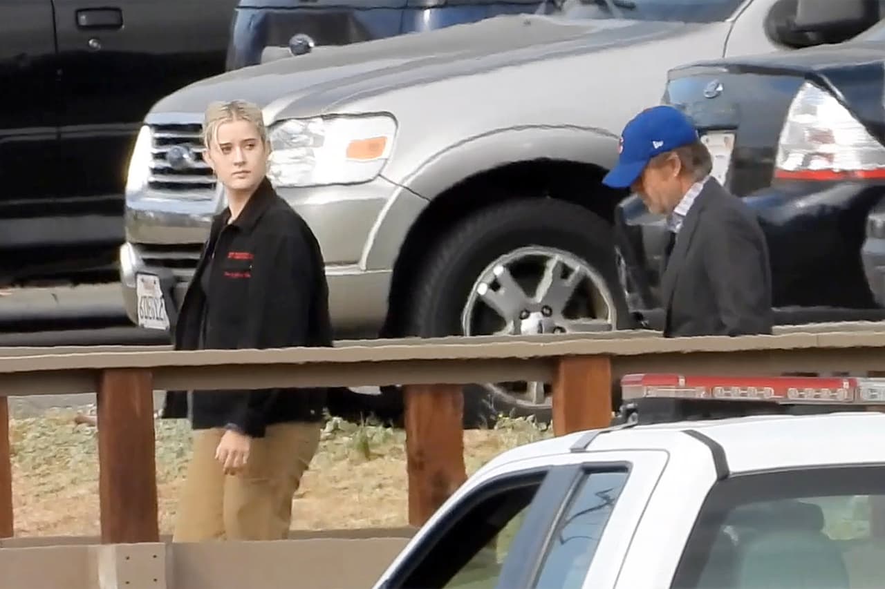 Lo acompañó 
<b>la hija menor de ambos, Georgia</b>, de 17 años. Se desconoce el motivo por el cual Sophia Grace, la universitaria, no fue a ver a su madre en esa ocasión.