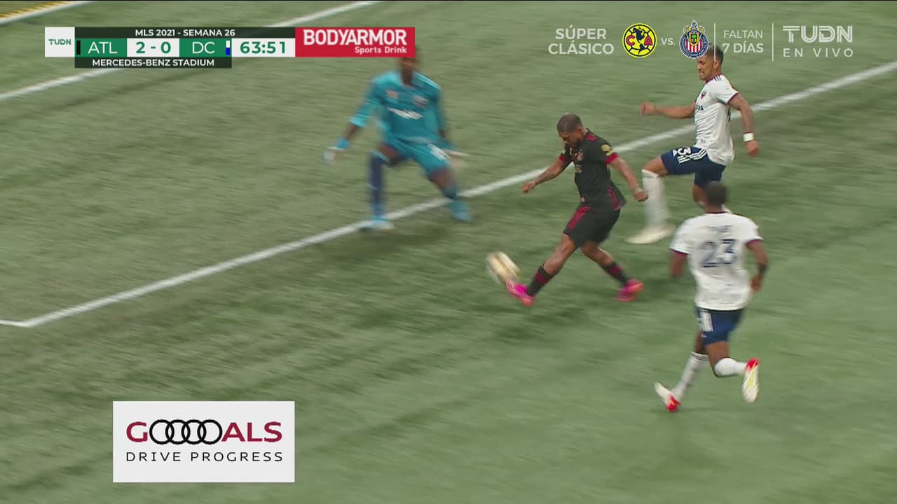 ¡Un 'regalito'! Josef Martínez aprovecha y marca el 2-0 de Atlanta United