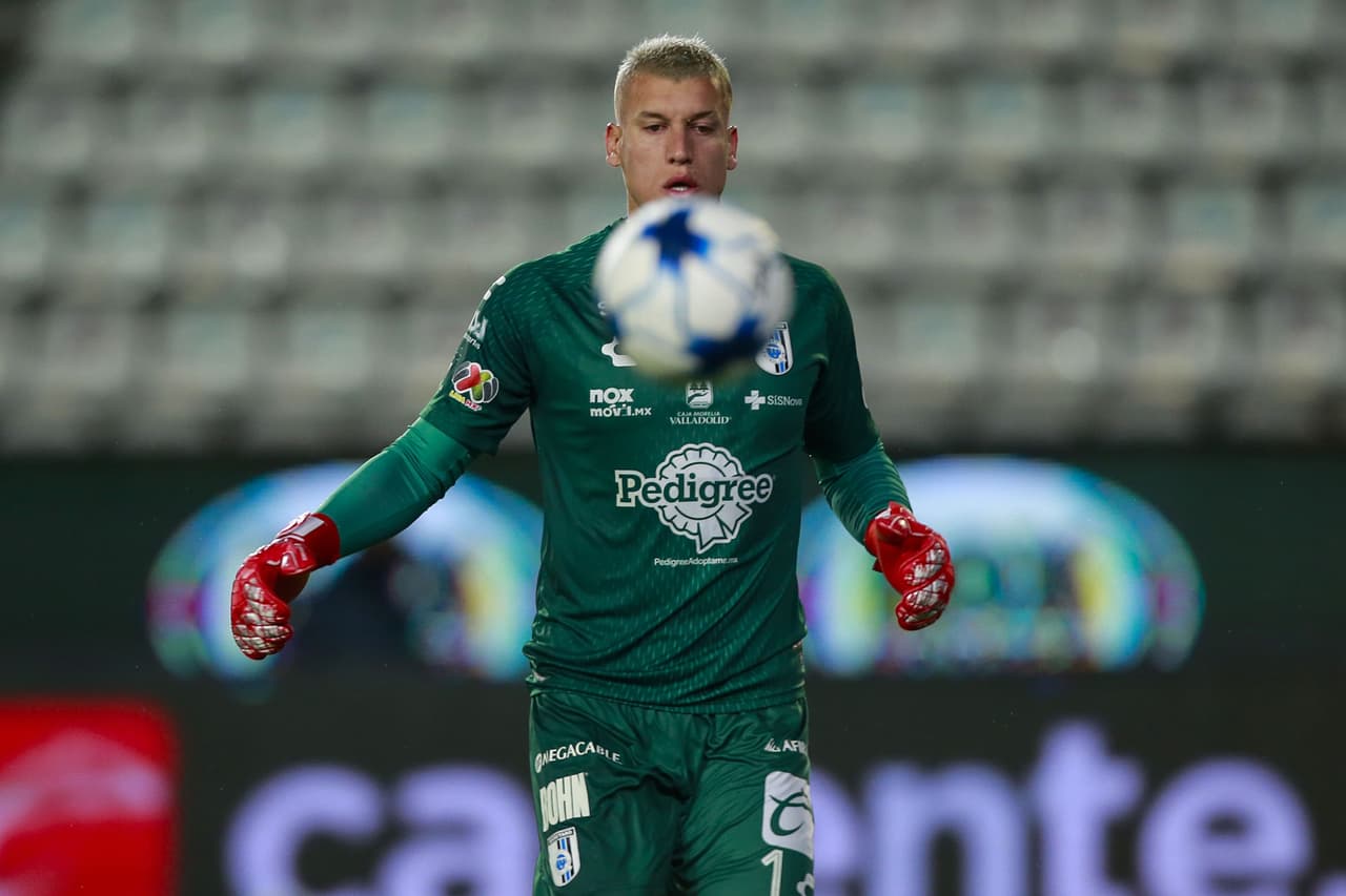 Los Tuzos se fueron con ventaja al descanso tras los tantos de Nicolás Ibáñez y Luis Chávez, pero Ángel Sepúlveda rescató el empate para los Gallos; José Angulo había adelantado a los visitantes.