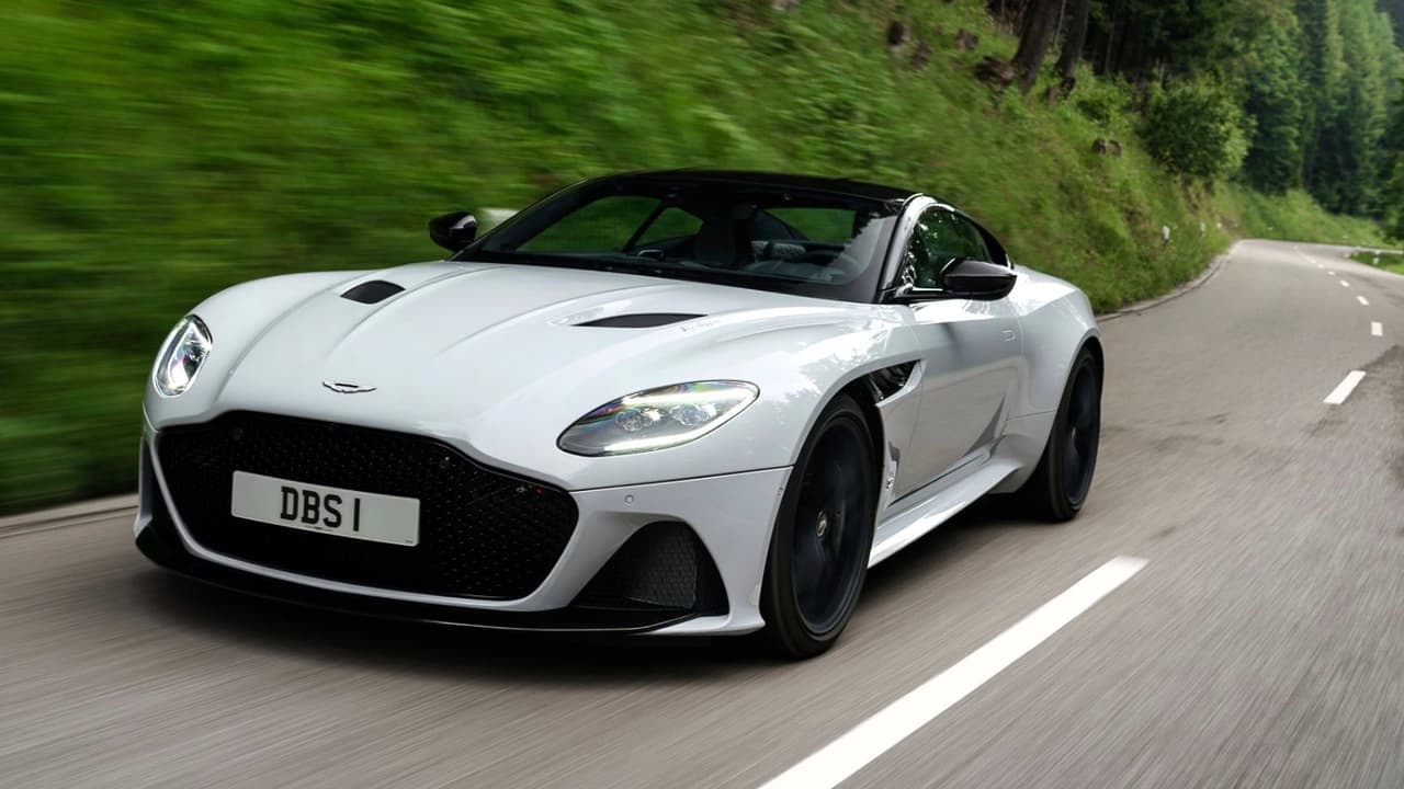 <h3 class="cms-h3-H3"><a href="https://www.univision.com/noticias/pruebas-de-manejo/prueba-dbs-superleggera-2019-el-primer-verdadero-superauto-de-aston-martin" target="_blank">Aston Martin DBS Superleggera 2019</a></h3>
<br>
<b>Jaime Gabaldoni</b> se trasladó a Alemania para probar este ejemplar de lo mejor que tiene para ofrecer la tecnología automotriz modernos. Y lo hizo en el mismísimo 
<b>Nü</b>rburgring, una de las pistas más exigentes del mundo y el lugar que los grandes fabricantes utilizar para afinar sus mejores vehículos. Jaime lo calificó como "
<b>el primer superauto</b>" de Aston Martin. Conoce las impresiones de nuestro editor senior en esta interesante 
<a href="https://www.univision.com/noticias/pruebas-de-manejo/prueba-dbs-superleggera-2019-el-primer-verdadero-superauto-de-aston-martin" target="_blank">prueba de manejo</a>.