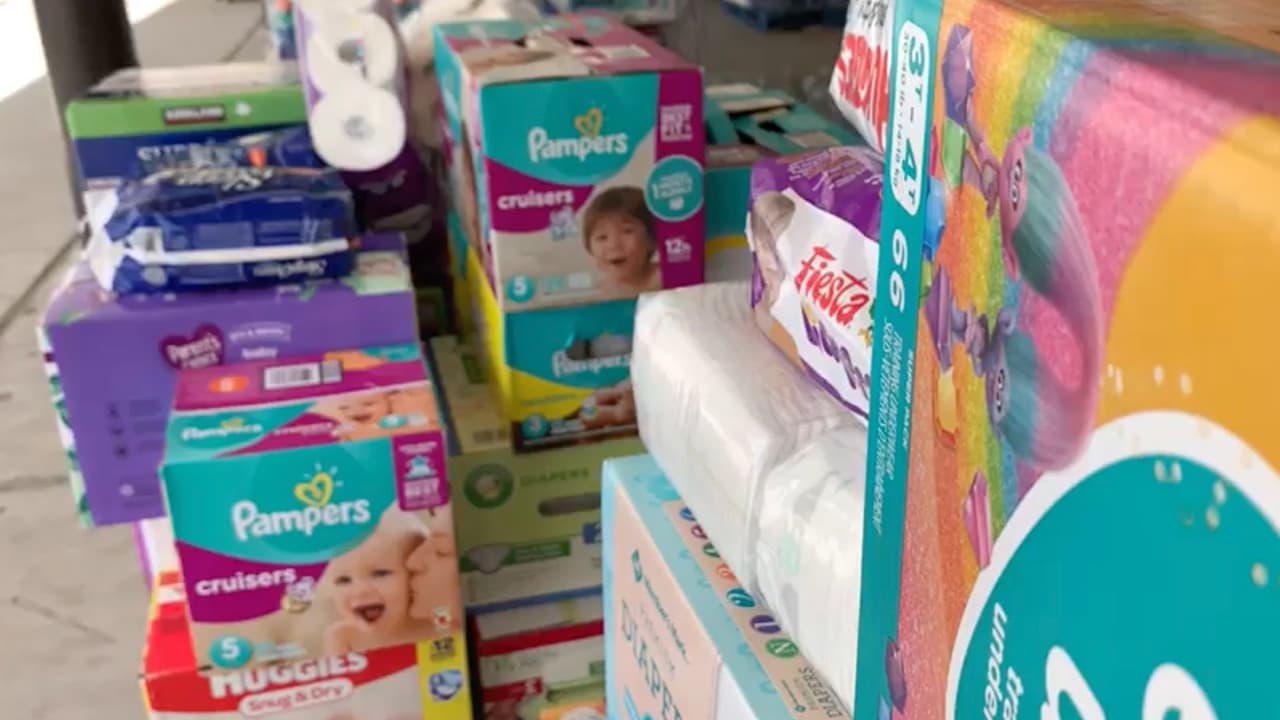 Piden a la comunidad hacer donaciones para ayudar a los damnificados del huracán Laura