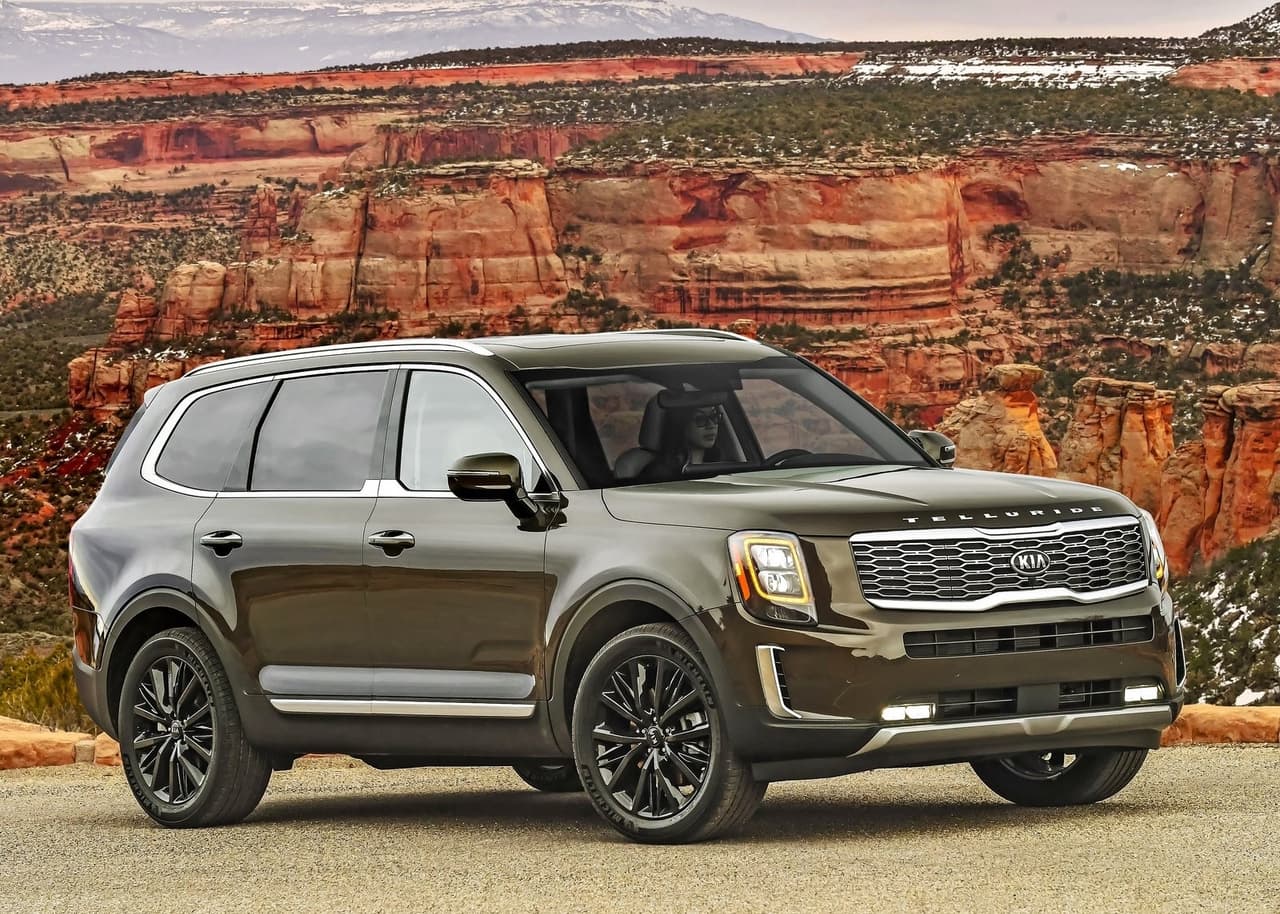 <h3 class="cms-H3-H3"><b>10. Kia Telluride</b></h3>
<br>
<br>Una 
<b>Kia Telluride</b> con 1 o 2 años de uso en promedio cuesta 
<b>12.1% más</b> que una unidad nueva, es decir, 
<b>5,552 dólares más</b> que su precio original.
<br>