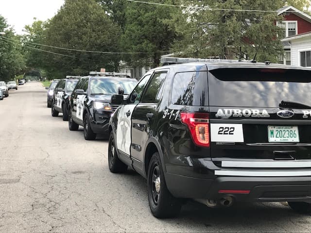 Muere hombre que fue encontrado apuñalado en una casa en Aurora