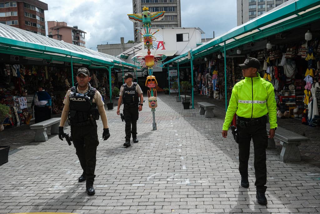 Muchos optaron por resguardarse en casa en Ecuador.
