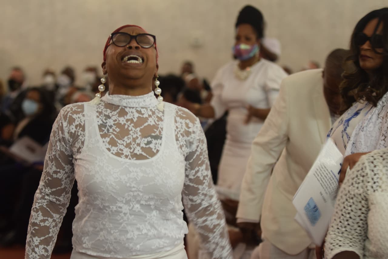 La hermana del recordado, Bridgett Floyd, mostró su dolor y desconsuelo tras la pérdida de su hermano.