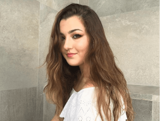 "Le encantan las redes sociales, me queda claro, lo he aprendido casi de ella. Muy sexy que es", aseguró Villarreal.