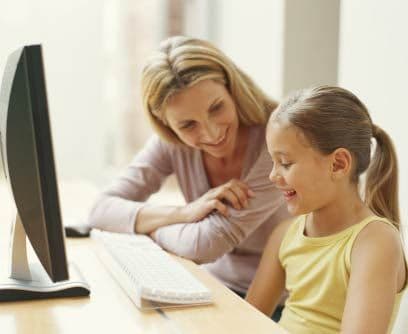 Segundo paso: priorizar Examine cada una de las tres listas y arregle sus ideas en orden de importancia. Aunque todos los elementos en las listas pueden contribuír a su decición, no es probable que una escuela reúna todas las características importantes. La meta de este ejercicio es clarificar cuales son los elementos decisivos para usted.